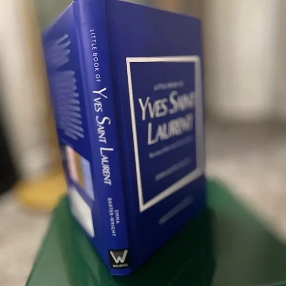 BOGO Little Book of YVES SAINT LAURENT The Story of the Iconic Fashion designer - Picture 2 of 5